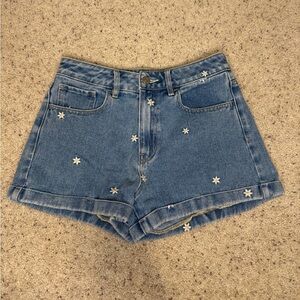 PACSUN Daisy Denim Mom Shorts 🌼